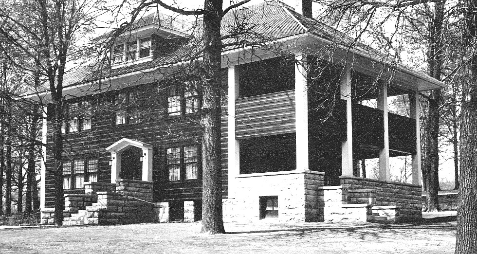 Hawthorne Street house in Joliet, Illinois, around 1910
