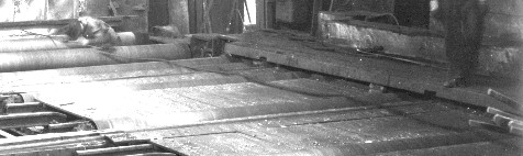 Hot rail entering rolls - Detail of Withdrawing Mechanism at Right