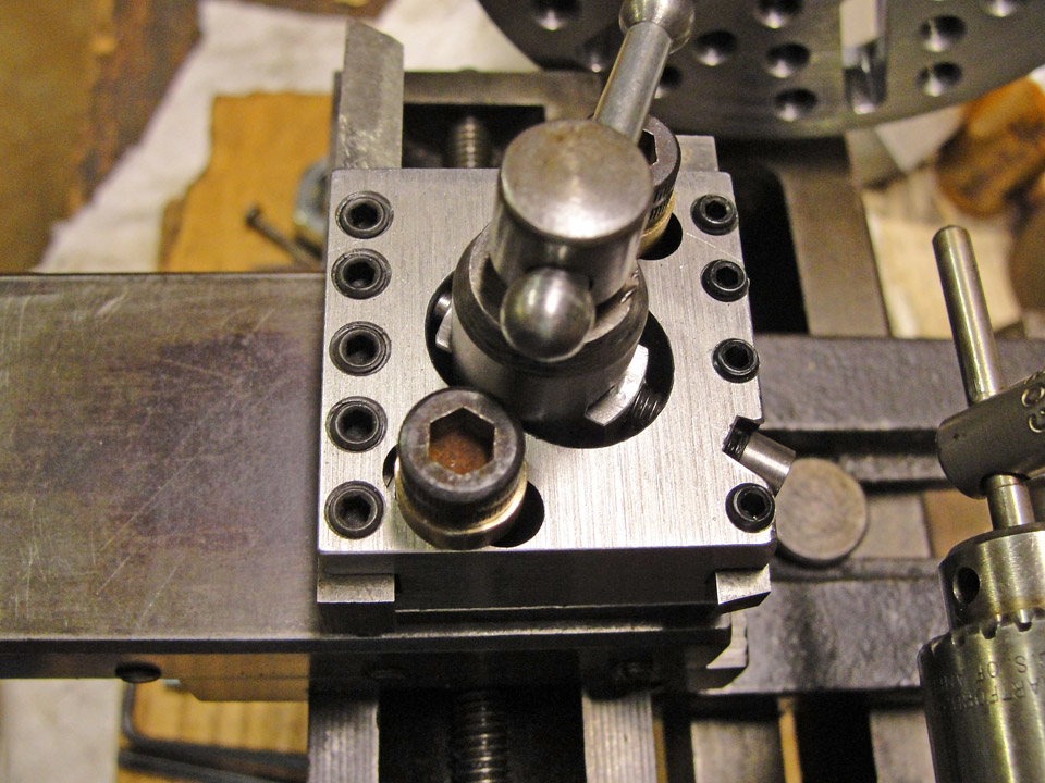 Internal threading tool post