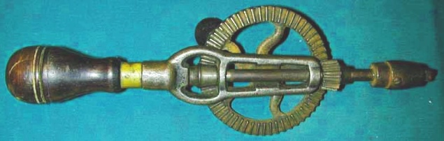 Back side, showing smooth roller idler