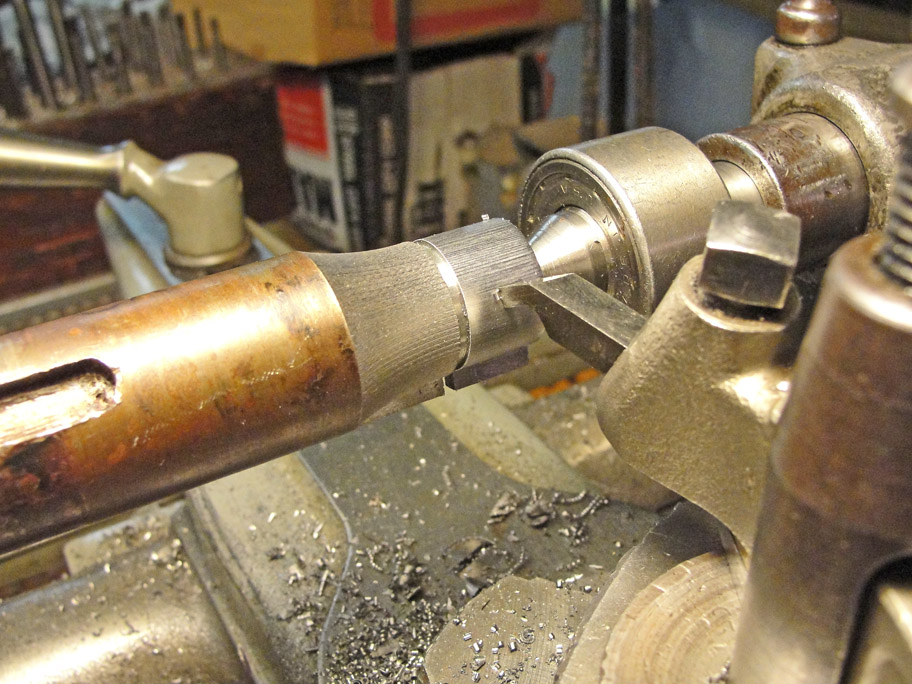 Shaping the integral-key bushing in the lathe