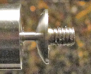 Profile of the oval-head screw
