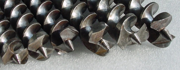 Larger spurs & screws